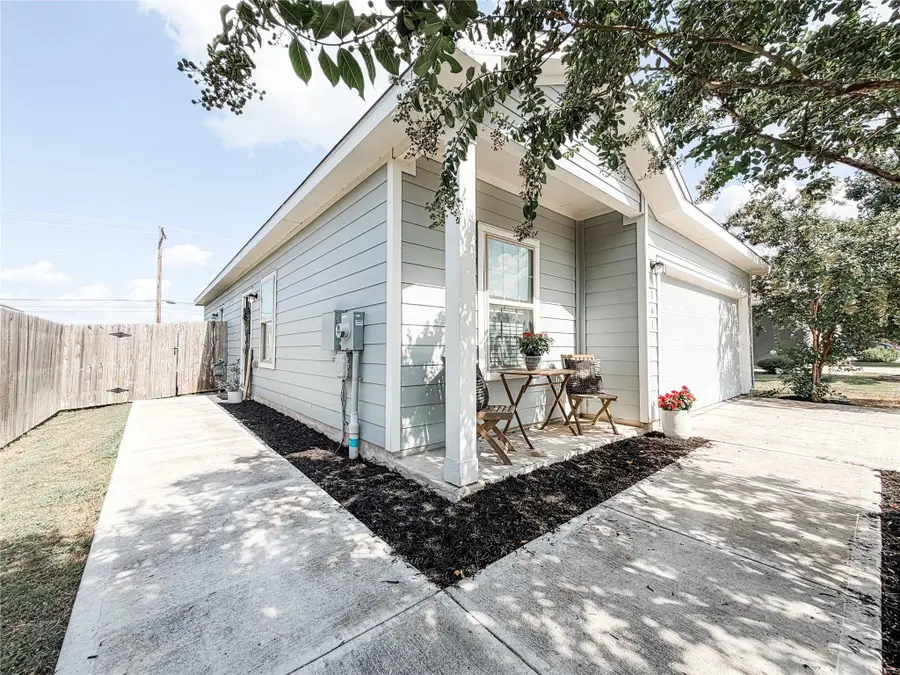 161 Emerald Green Trl, Buda, TX 78610 - #3