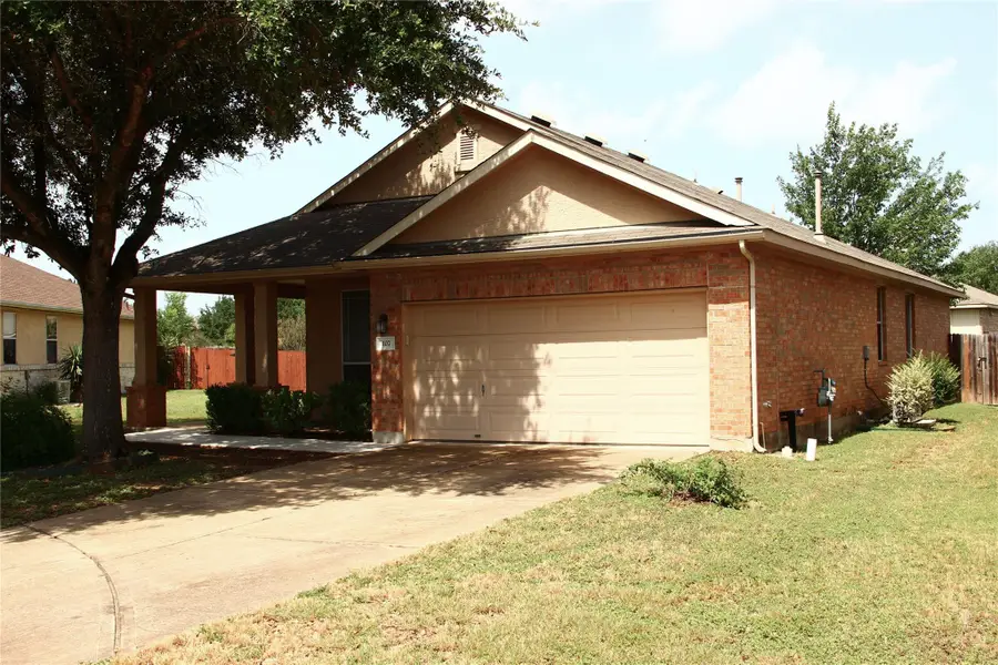 107 Buck Shot Ct, Bastrop, TX 78602 - #2