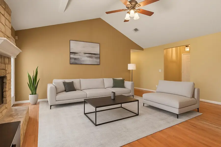 9702 Westward Dr, Austin, TX 78733 - Image #3