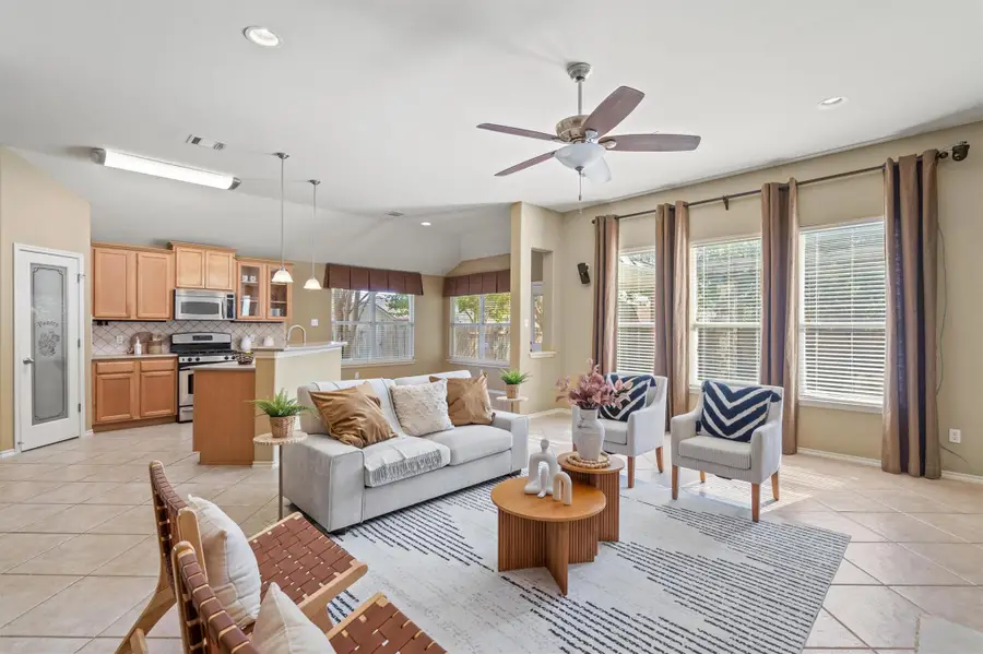 1502 Uvalde Dr, Hutto, TX 78634 - Image #3