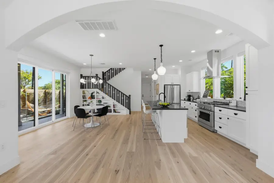 1506 Tillery St, Austin, TX 78702 - Image #2