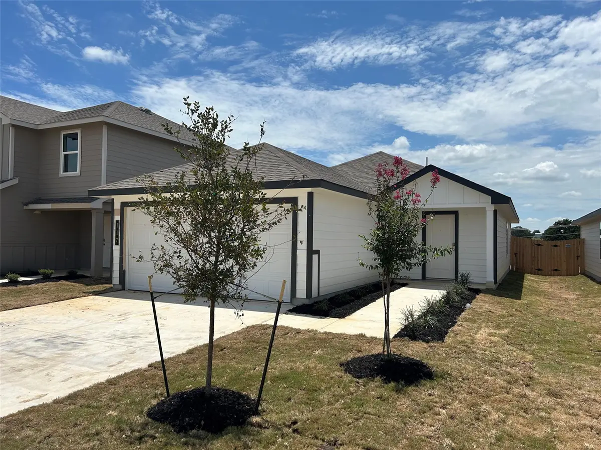 117 Mullins Dr, Rockdale, TX 76567 - #1