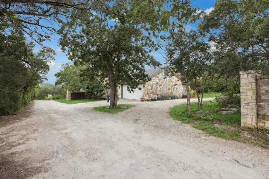 7806 Comanche Trl, Leander, TX 78641 - Image #3
