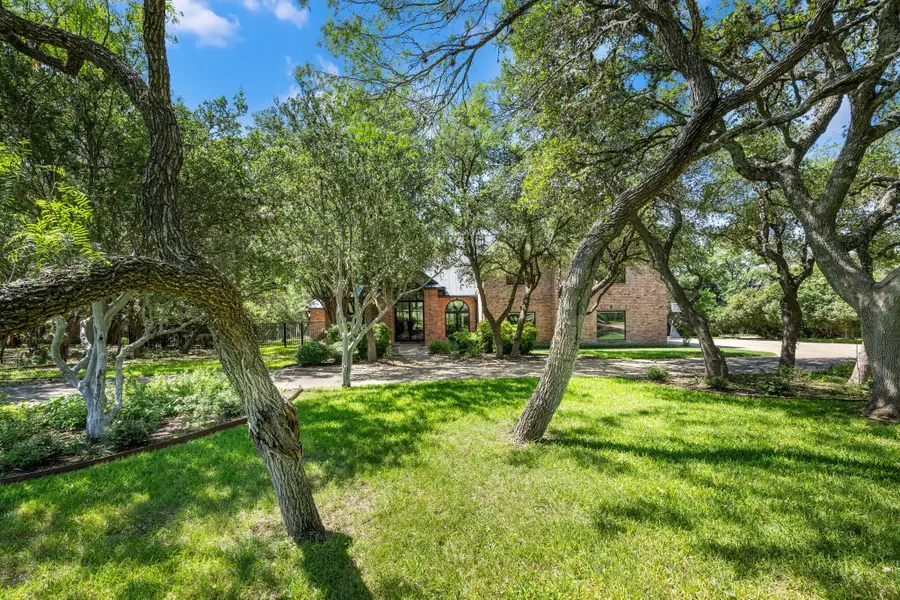 110 Warbler Way Way, San Antonio, TX 78231 - #3