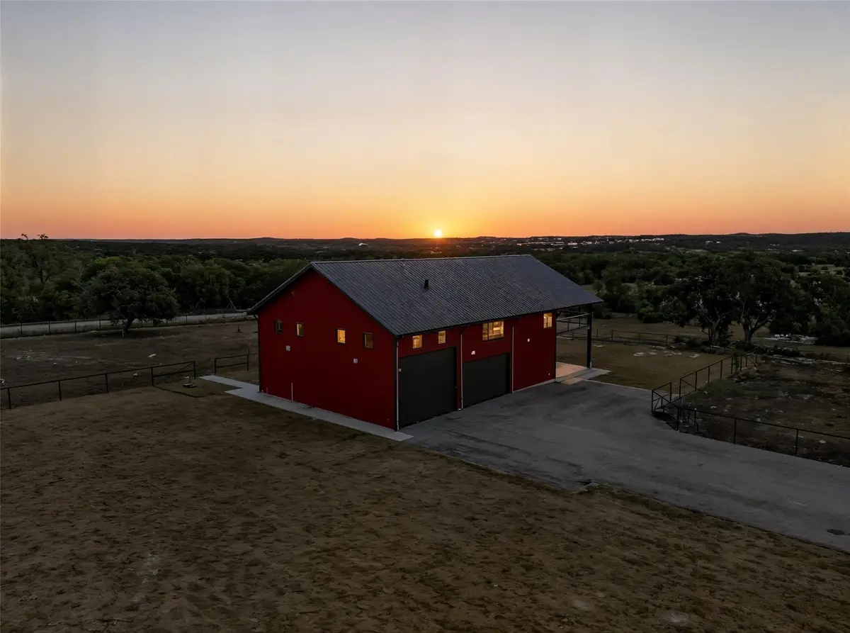 561 Broken Bit Trl, Dripping Springs, TX 78620 - Image #1