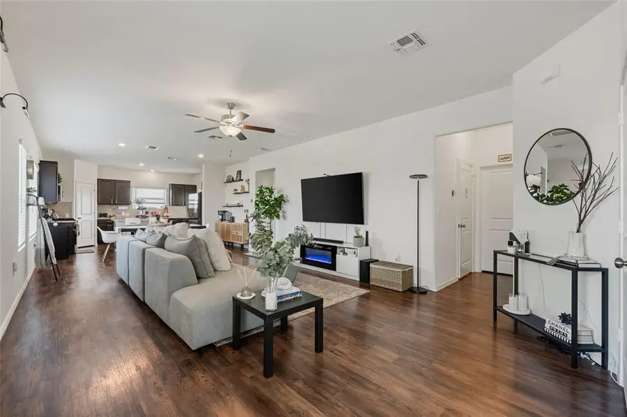 7304 Fall Ray Dr, Del Valle, TX 78617 - #2