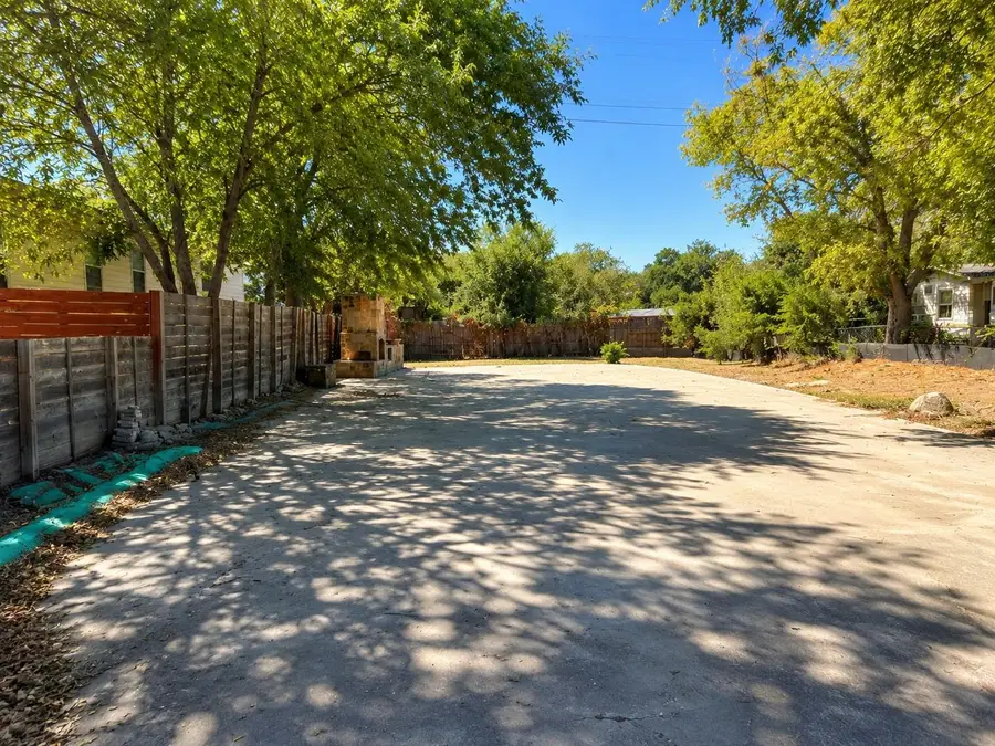 1907 Bitter Creek Dr, Austin, TX 78744 - #2