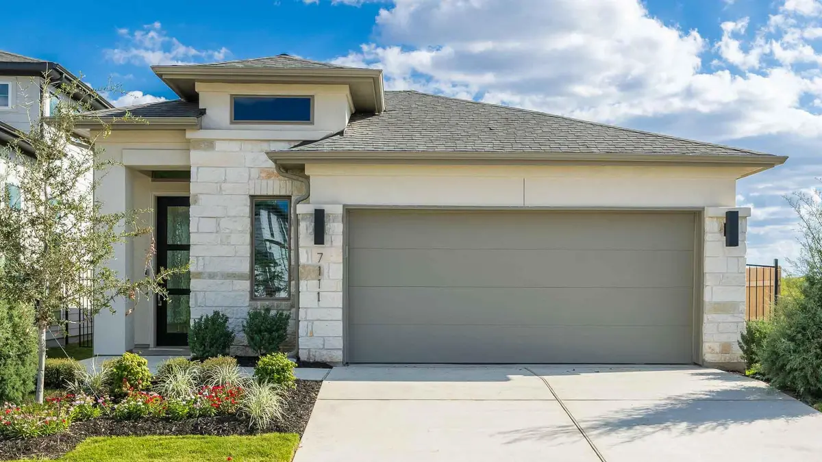 7111 Stitzel Weller Dr, Austin, TX 78744 - Image #1