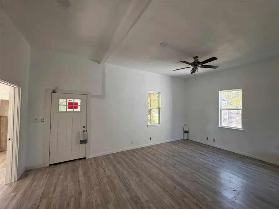 102 W Wilbarger St, Pflugerville, TX 78660 - Image #2