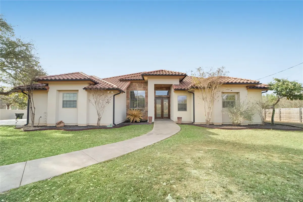 2450 Great Oaks Dr, San Marcos, TX 78666 - #1