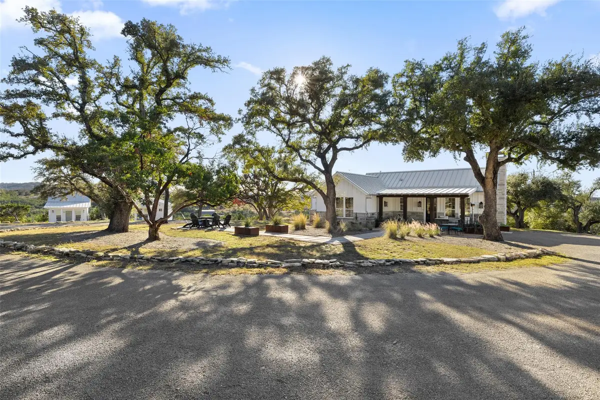 810-1 Kothmann Rd, Dripping Springs, TX 78620 - Image #1