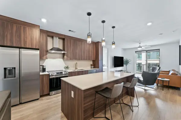 1701 Simond Ave #407, Austin, TX 78723