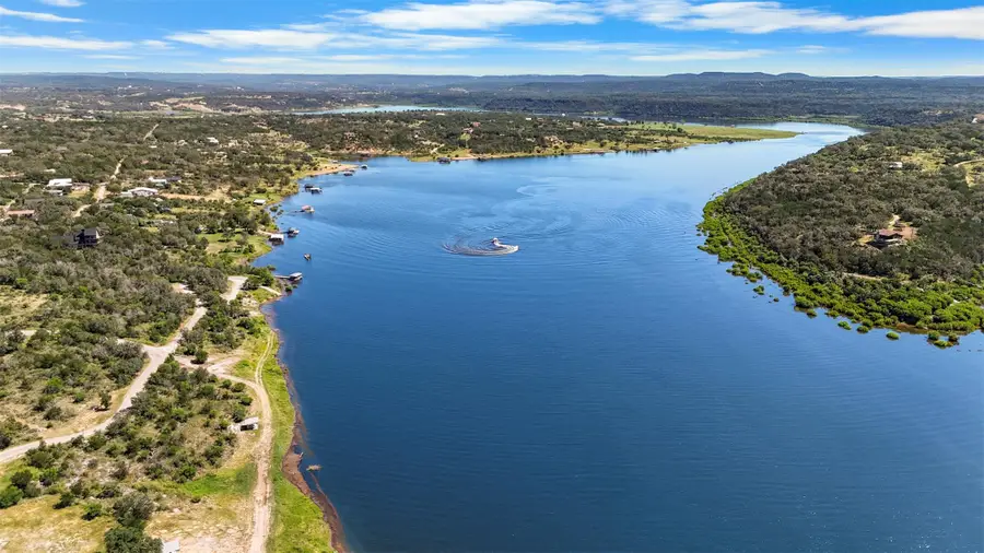 127 Lake View Dr, Spicewood, TX 78669 - #2