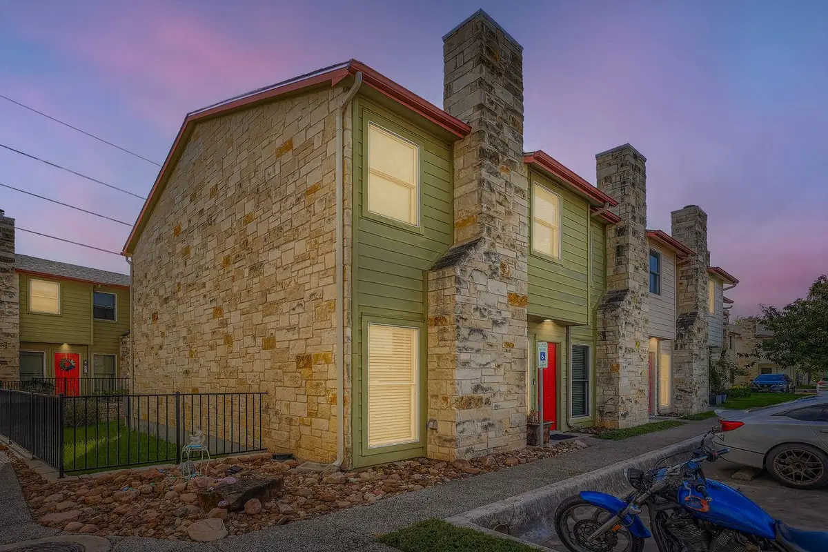 6900 E Riverside Dr #6, Austin, TX 78741 - Image #1