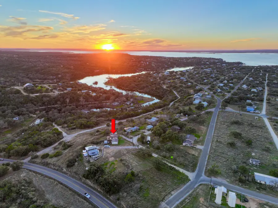 309 S Oak Ln, Burnet, TX 78611 - Image #2