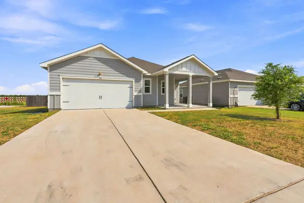 275 Shiro Dr, Kyle, TX 78640