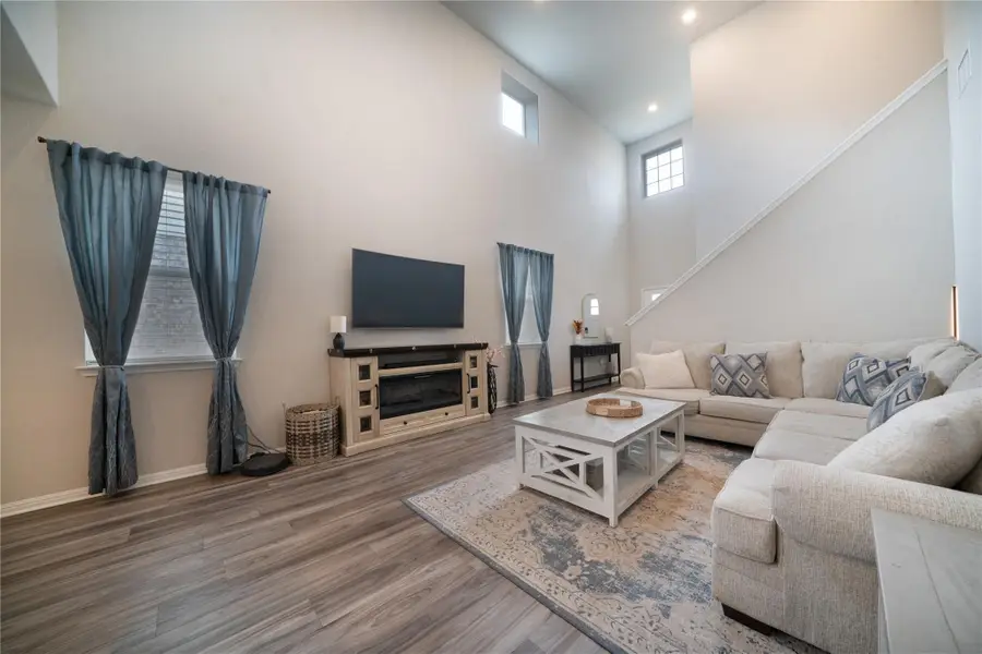 1228 Vogel Dr, Georgetown, TX 78626 - Image #2