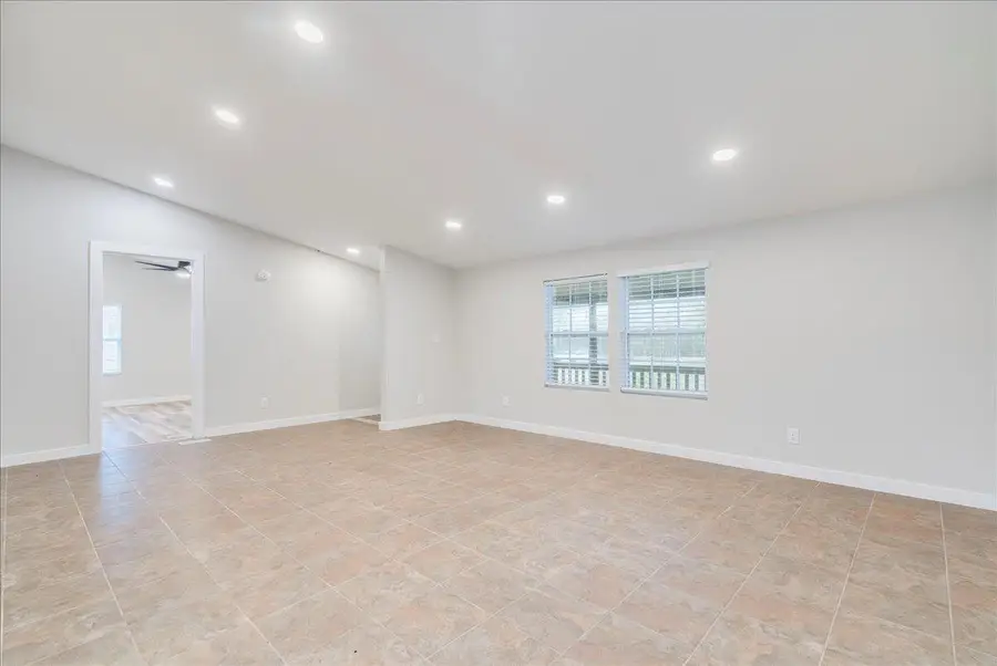 158 Shady Oaks Dr, Dale, TX 78616 - #2