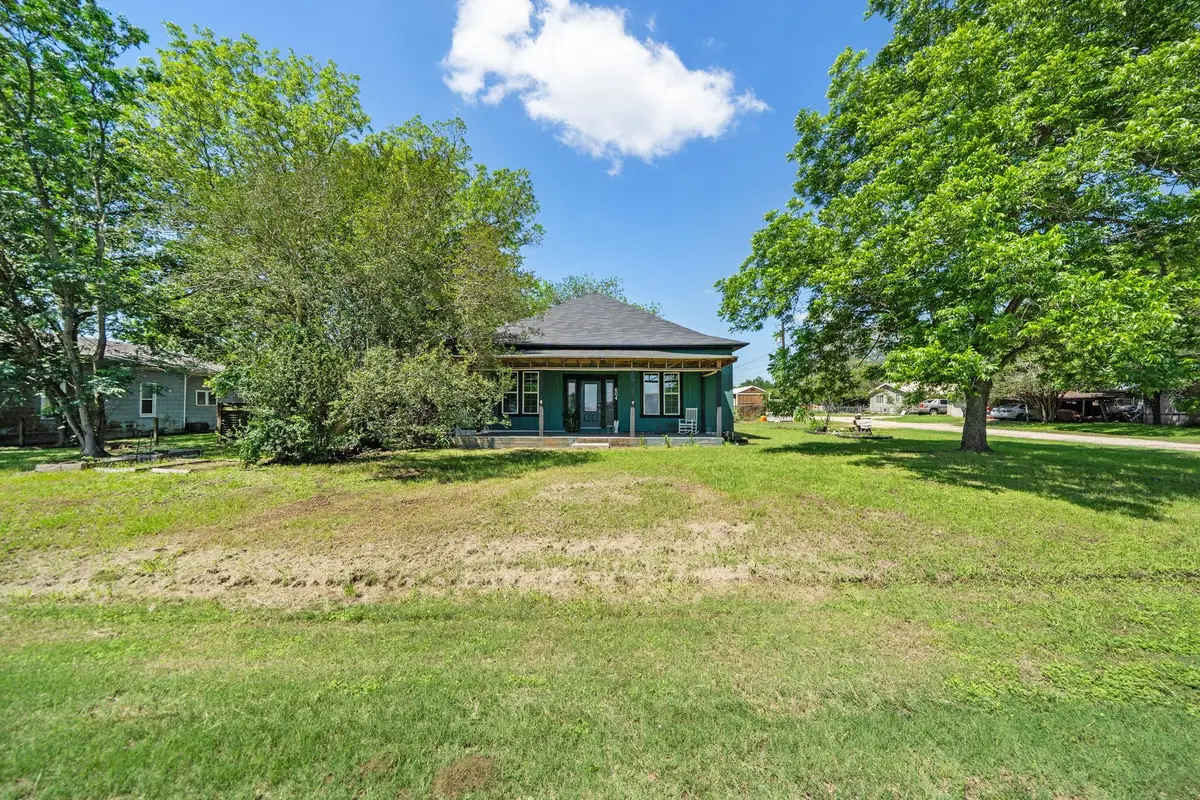 604 Avenue B, Lexington, TX 78947 - #1