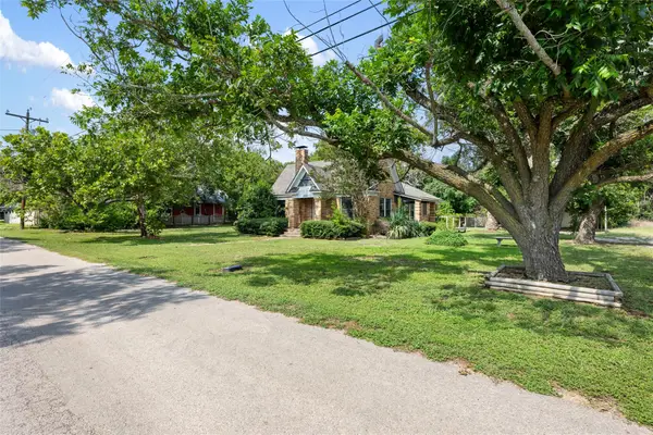 555 Hopewell Rd, Bertram, TX 78605