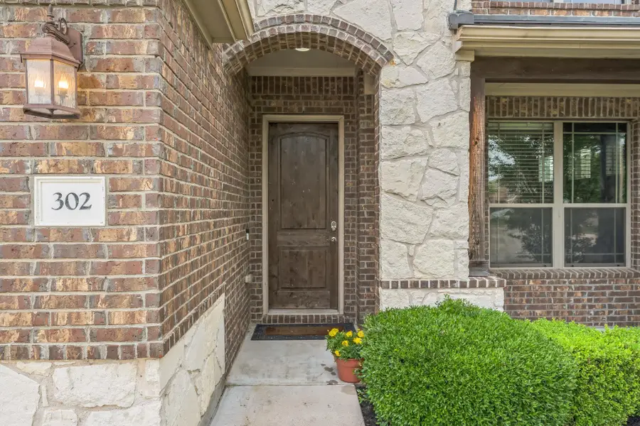 302 Emory Fields Dr, Hutto, TX 78634 - Image #2