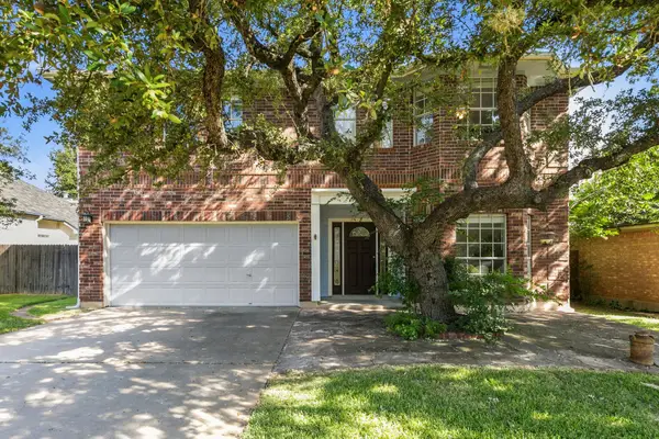 2402 Sparrow Dr, Round Rock, TX 78681
