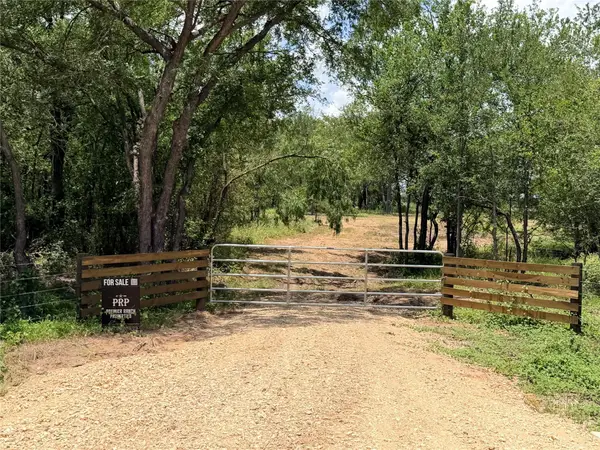 TBD Fm 86, Luling, TX 78648
