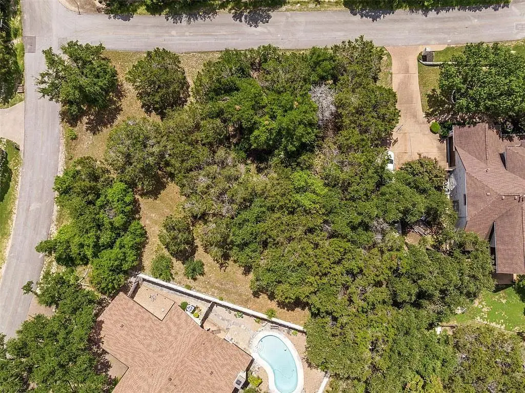 402 Malabar St, Lakeway, TX 78734 - #1