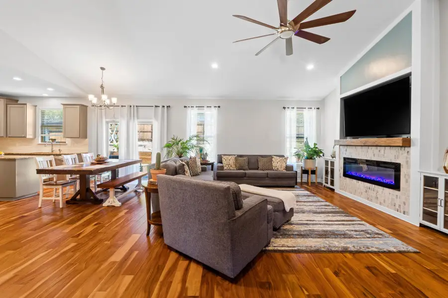 3905 Clinton Ln, Lago Vista, TX 78645 - #3