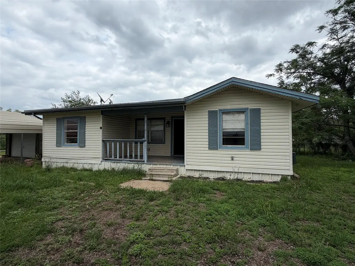 2009 Fm 1704 Rd, Elgin, TX 78621 - #1