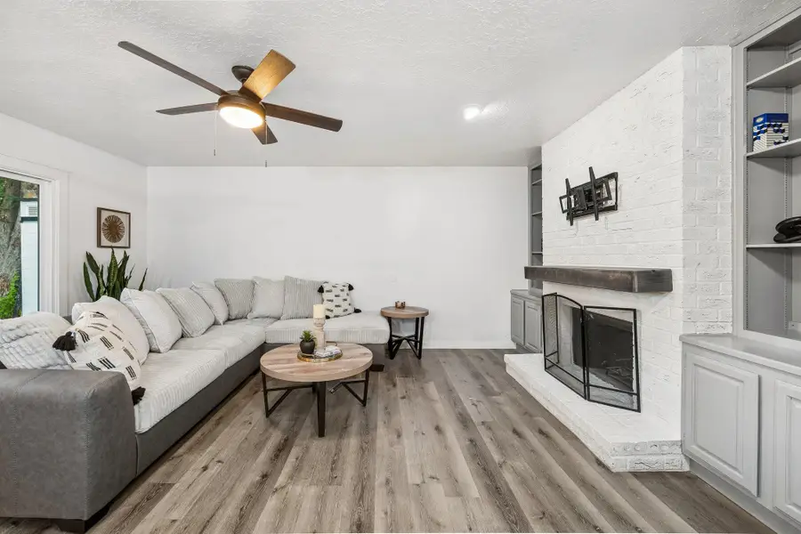 10826 Lynbrook Dr, Houston, TX 77042 - #3