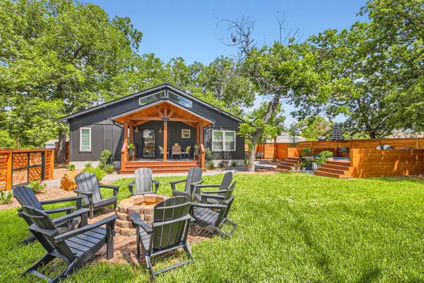 852 N Houston Ave, New Braunfels, TX 78130
