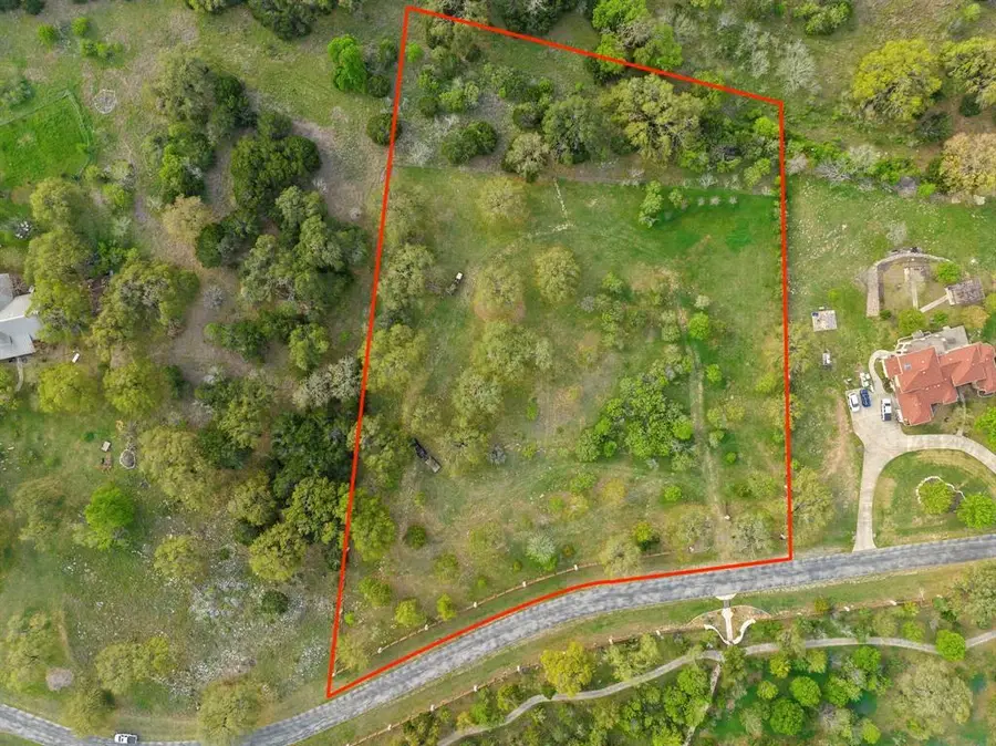 415 E Bartlett Dr, Buda, TX 78610 - #3