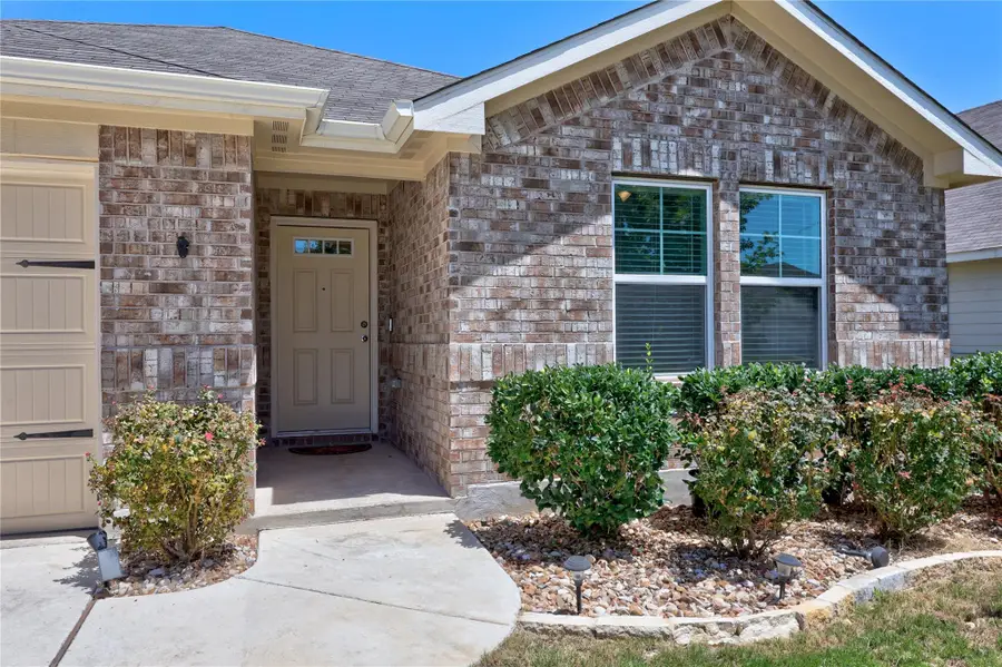 413 Windy Reed Rd, Hutto, TX 78634 - #2