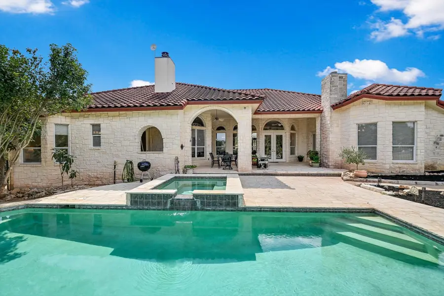 1001 Wesley Ridge Dr, Spicewood, TX 78669 - Image #2