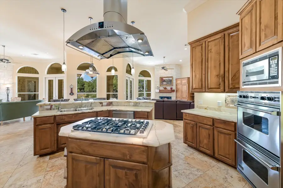 1001 Wesley Ridge Dr, Spicewood, TX 78669 - Image #3