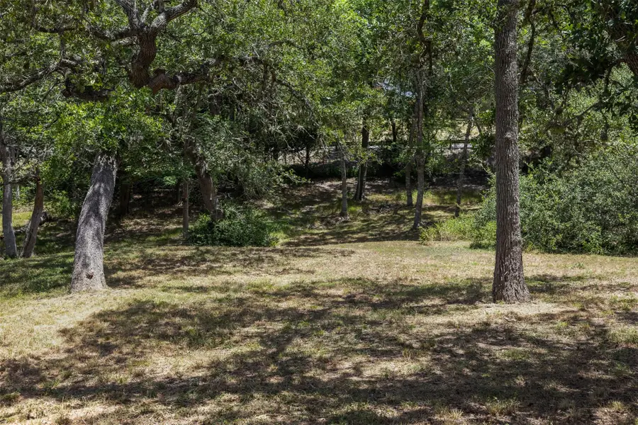 110 Kathleen Ave, La Grange, TX 78945 - #2