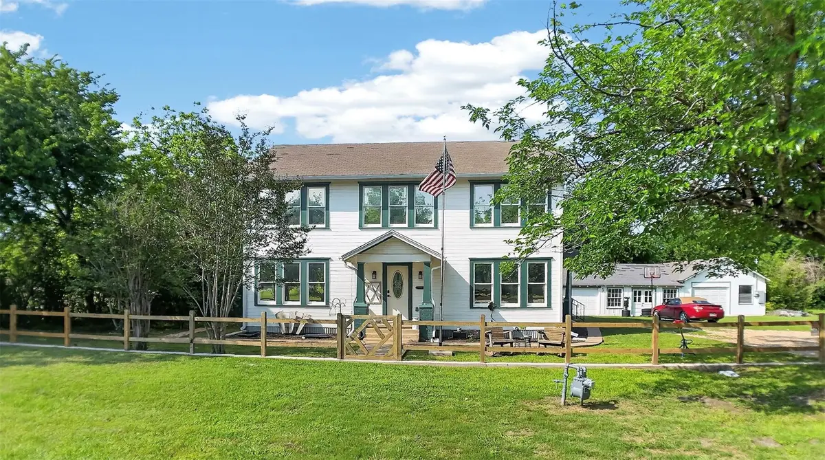 240 W Allen St, Bartlett, TX 76511 - #1