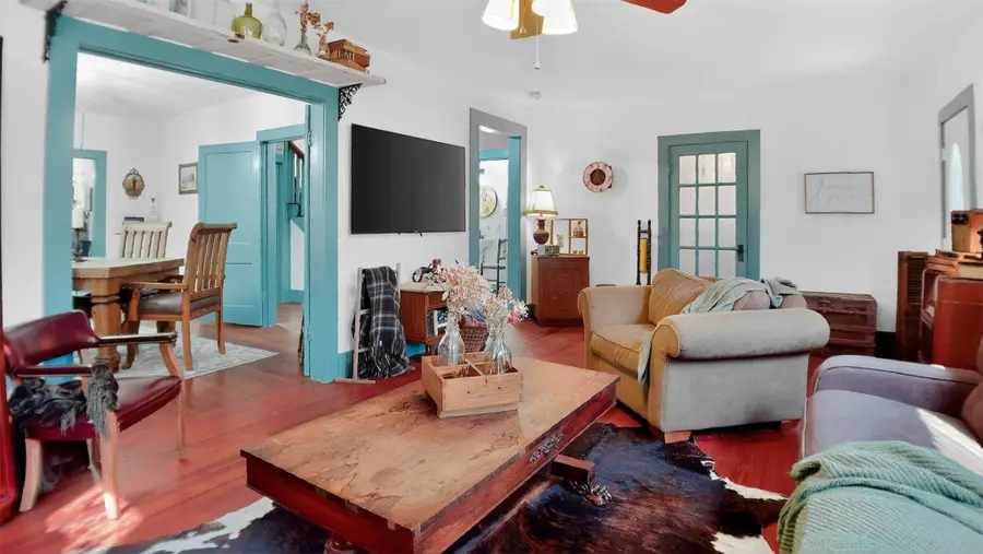 240 W Allen St, Bartlett, TX 76511 - #3