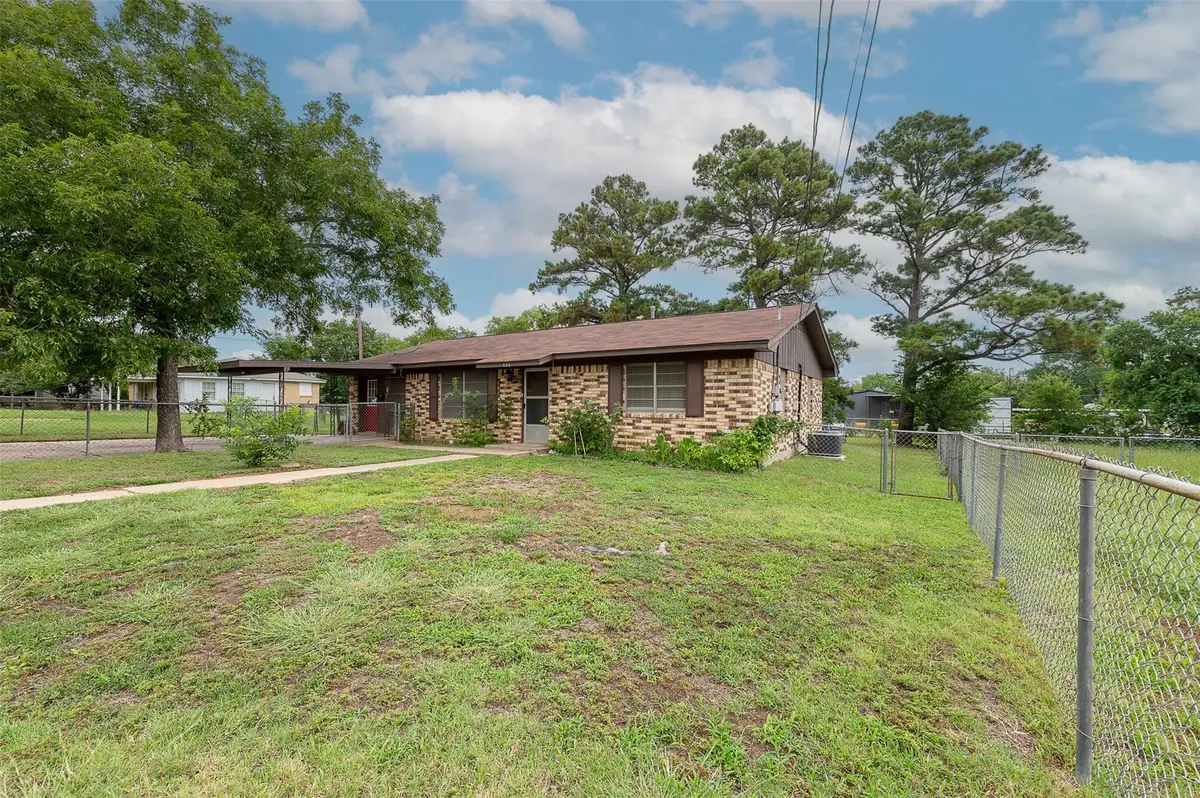 504 N Echols St, Caldwell, TX 77836 - #1