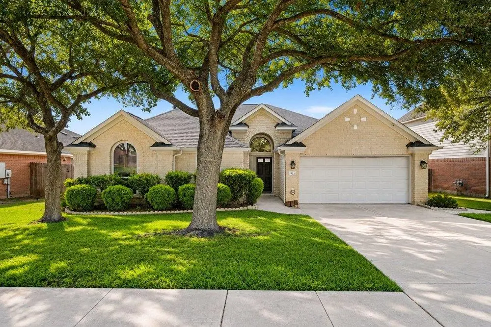 911 Indian Run Dr, Pflugerville, TX 78660 - #1