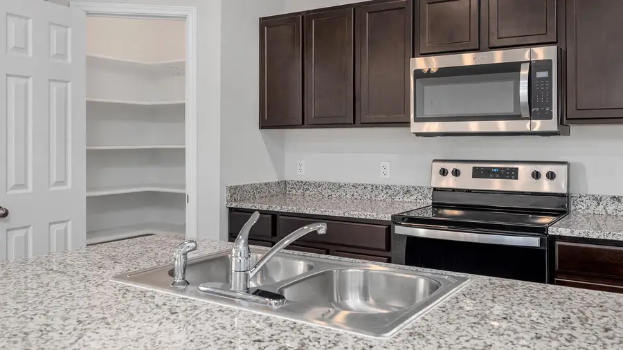 101 Wind Hill Rd, Jarrell, TX 76537 - #3