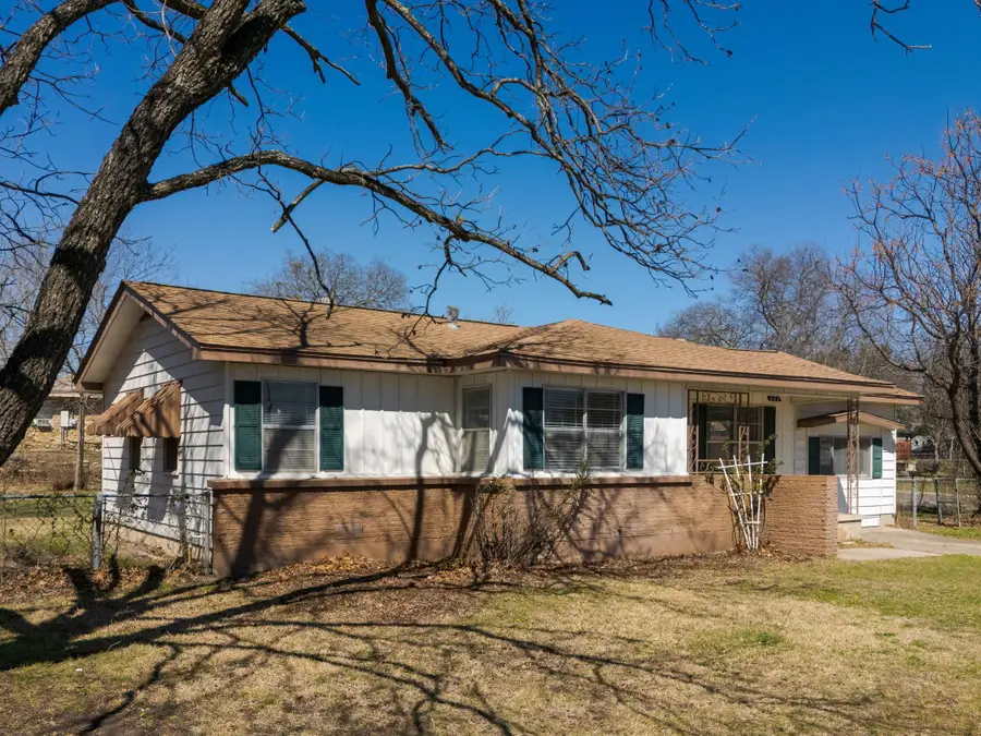 302 Easy St, Copperas Cove, TX 76522 - #2