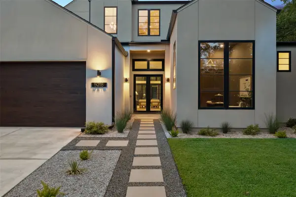 5218 Valley Oak Dr, Austin, TX 78731