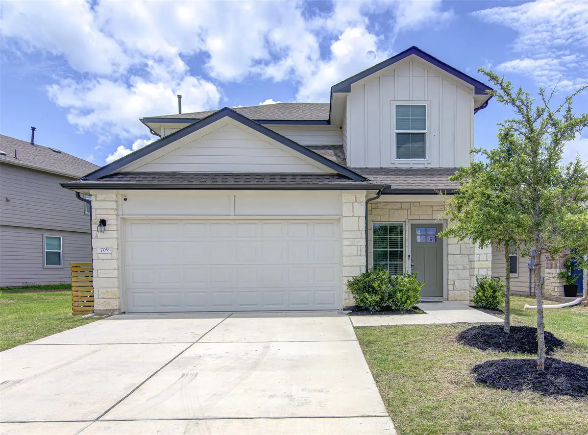 709 Aster Pl, Bastrop, TX 78602 - #1