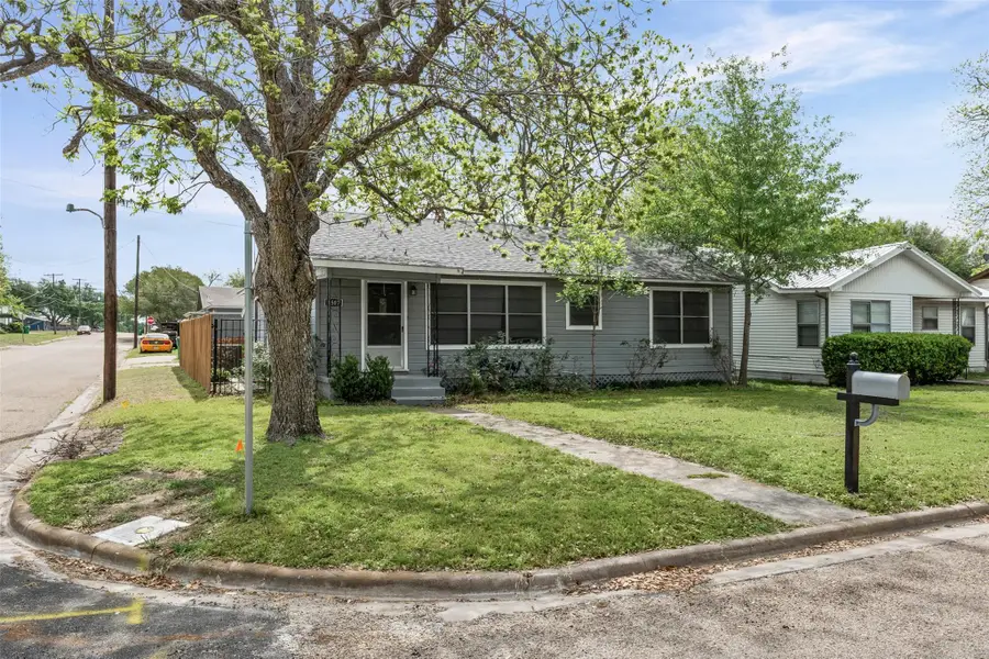 1507 N Cleveland Ave, Cameron, TX 76520 - #2