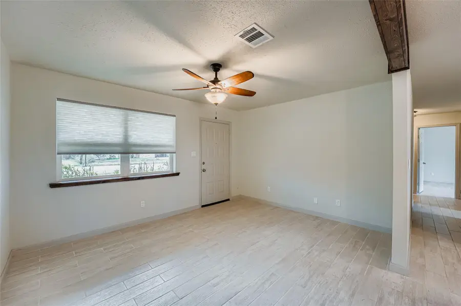 410 Magnolia St, Bastrop, TX 78602 - Image #2