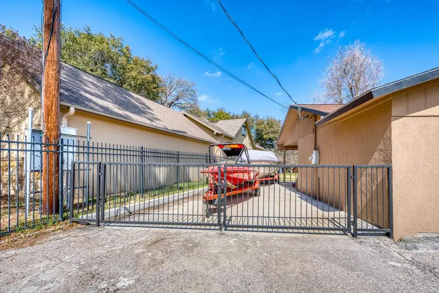 1408 Highland Dr Dr, Highland Haven, TX 78654 - #3