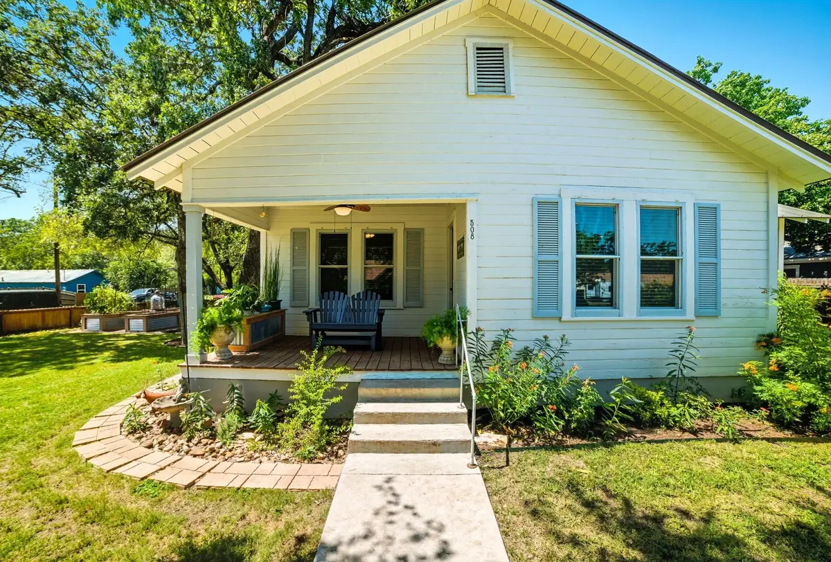 508 S Vandeveer St, Burnet, TX 78611 - #1