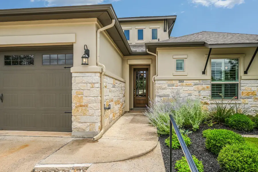 119 Loysoya St, Bastrop, TX 78602 - #2